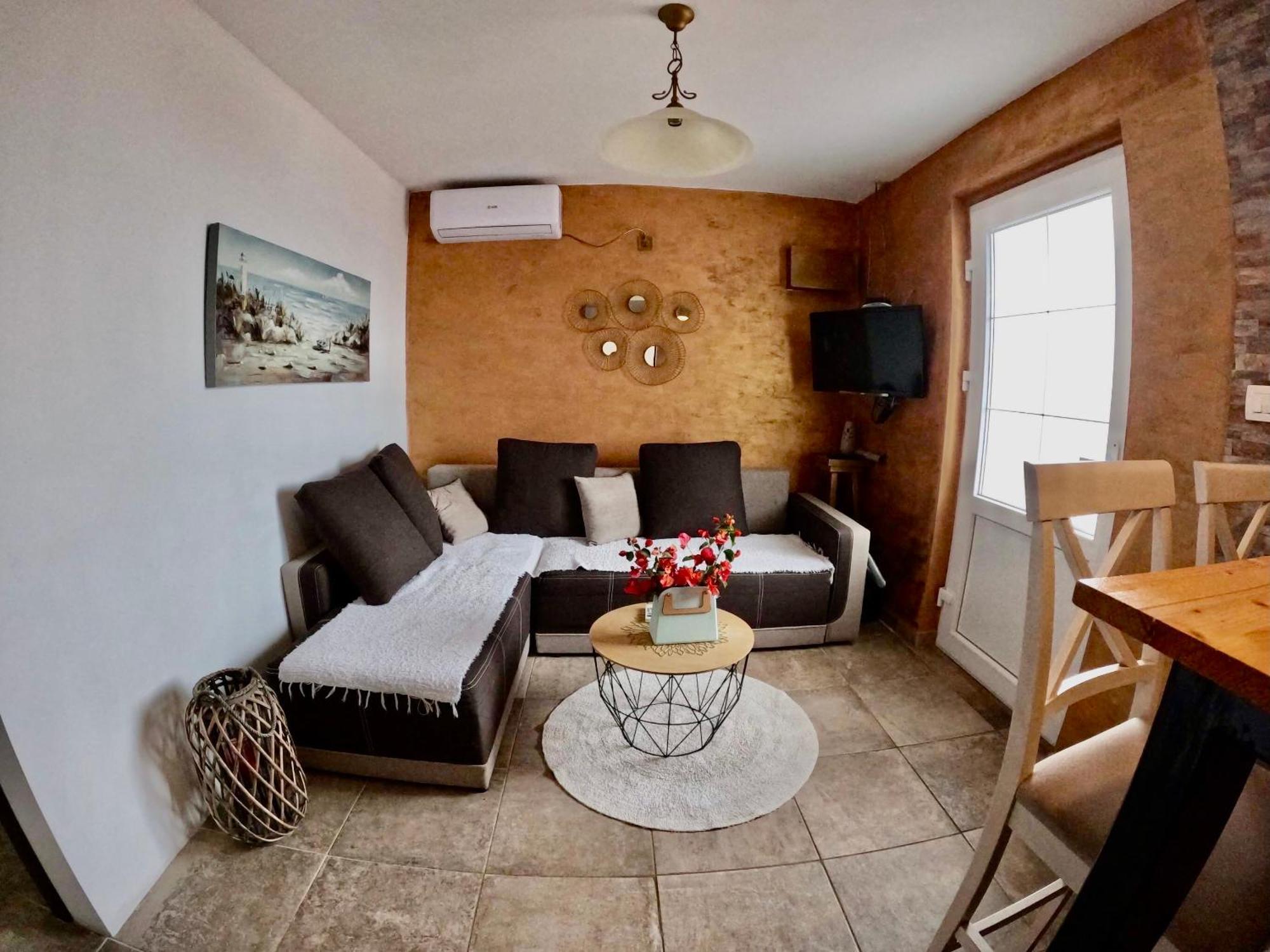 Apartments Obradovic Krasići الغرفة الصورة