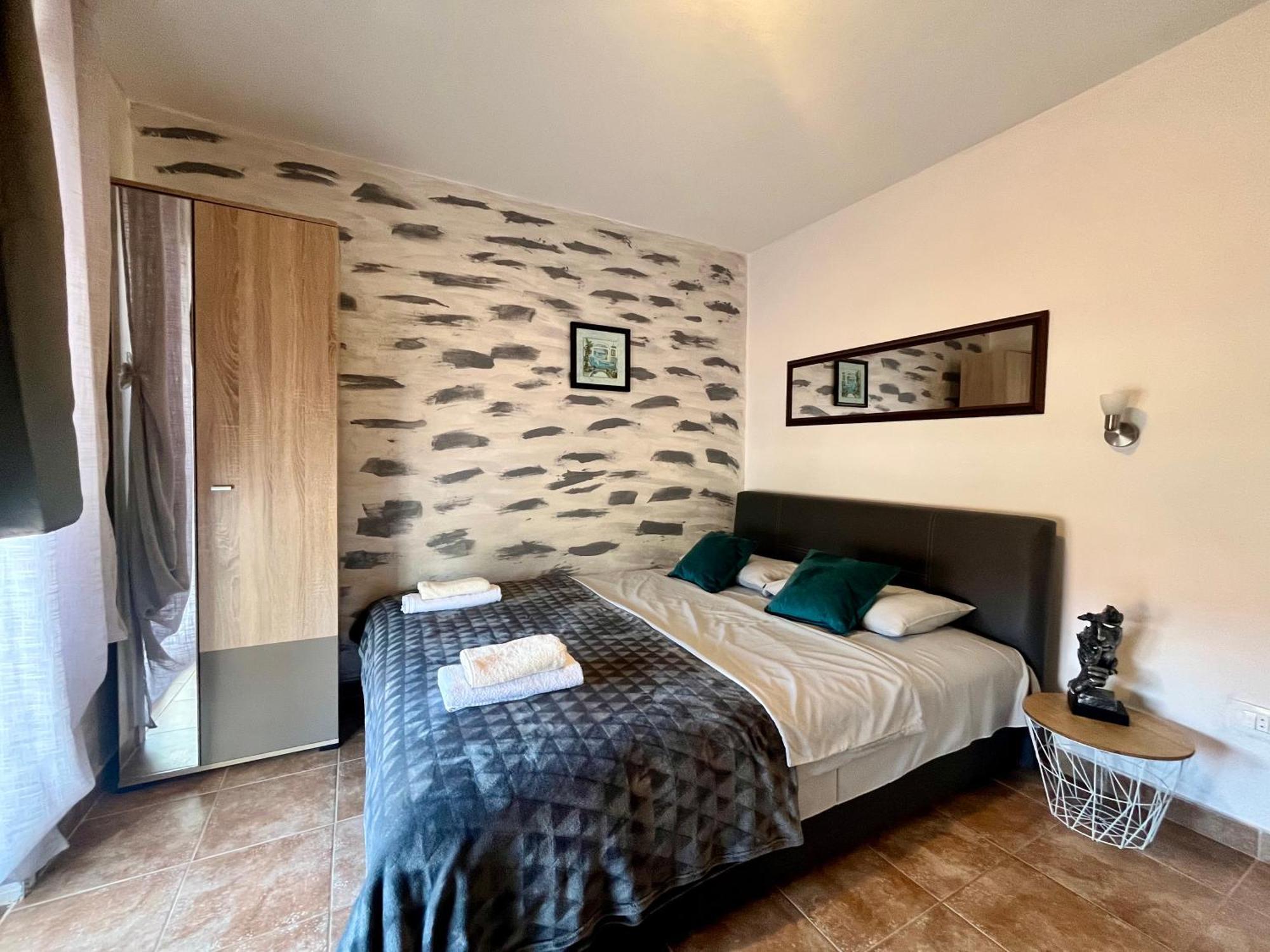 Apartments Obradovic Krasići المظهر الخارجي الصورة