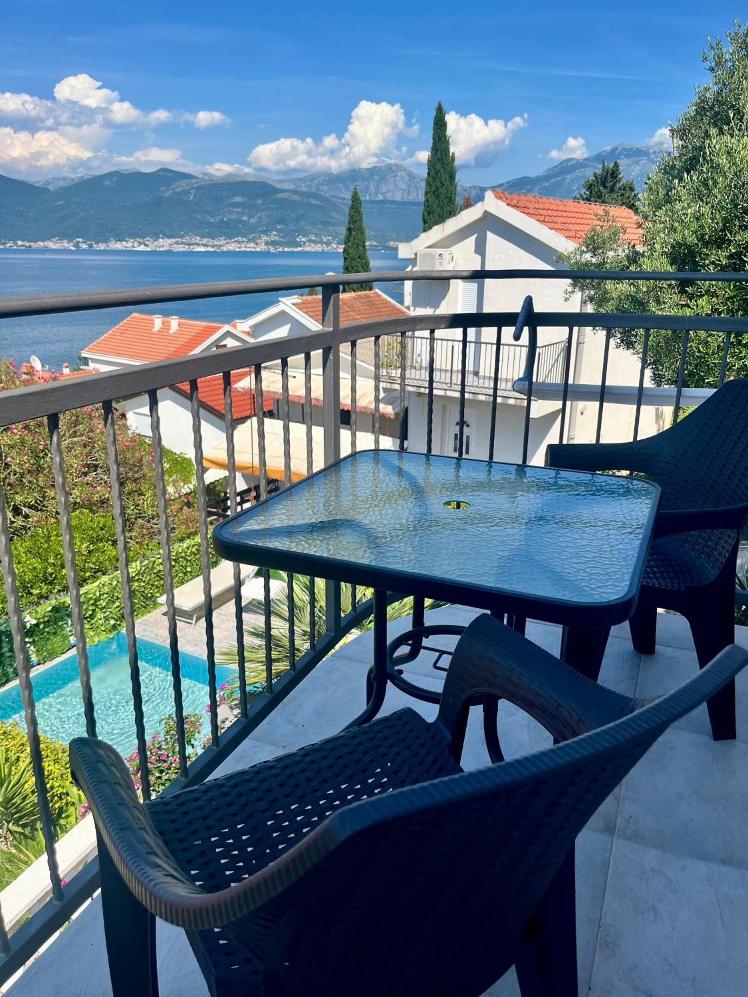 Apartments Obradovic Krasići الغرفة الصورة