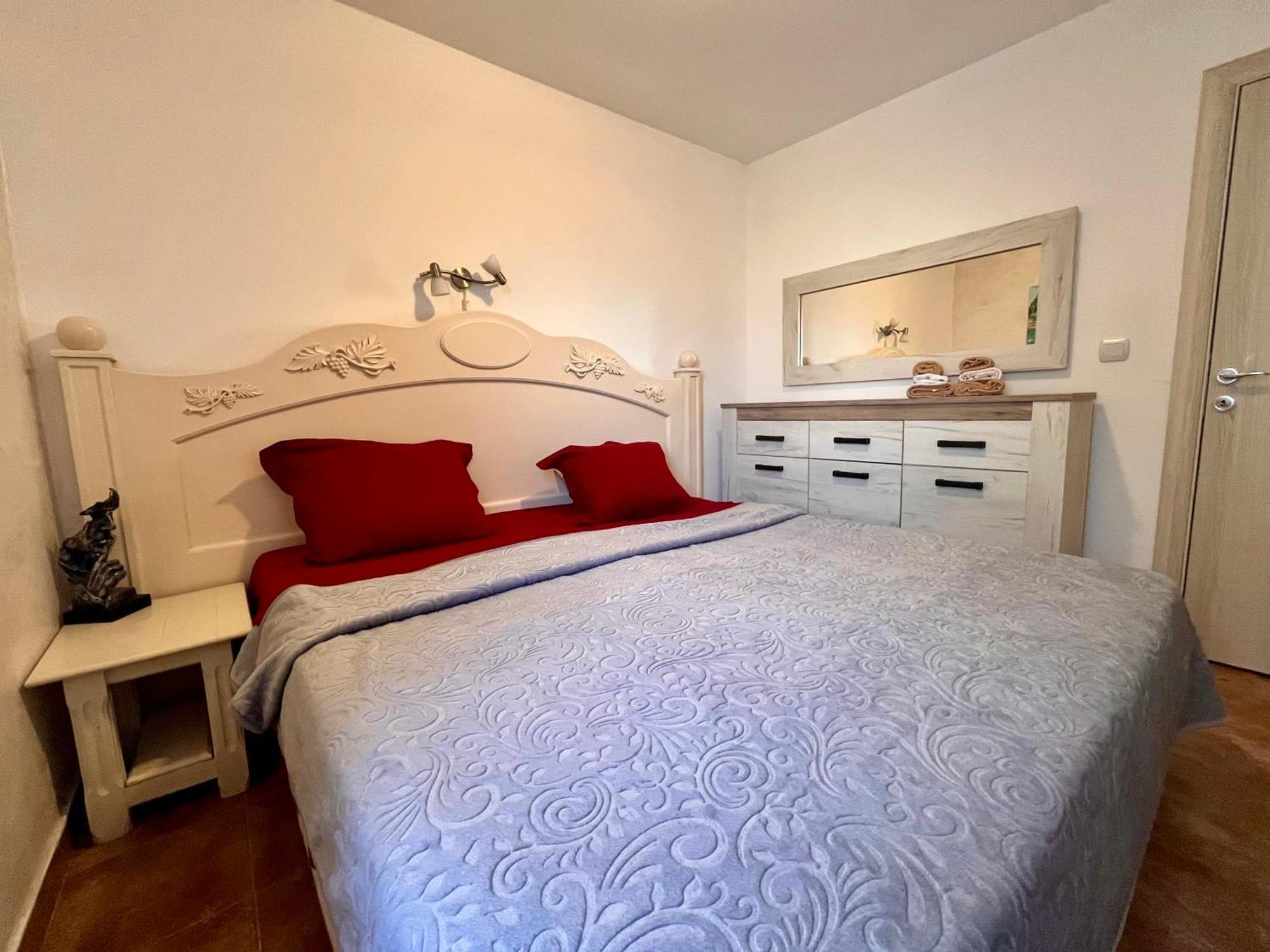 Apartments Obradovic Krasići الغرفة الصورة